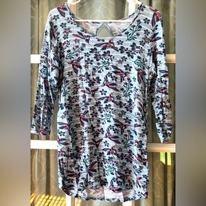 Belly Glow Maternity size L hummingbirds blue and purple 3/4 sleeves shirt EUC